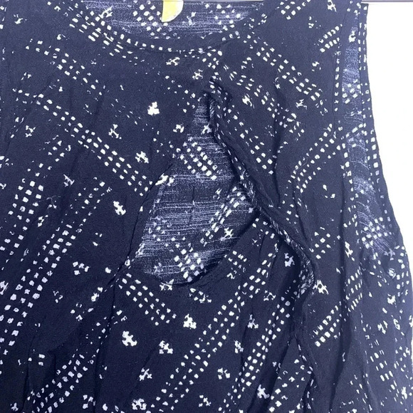 Free People | Crinkle Look Through Sleeveless Tank Top size XS - Picture 5 of 6